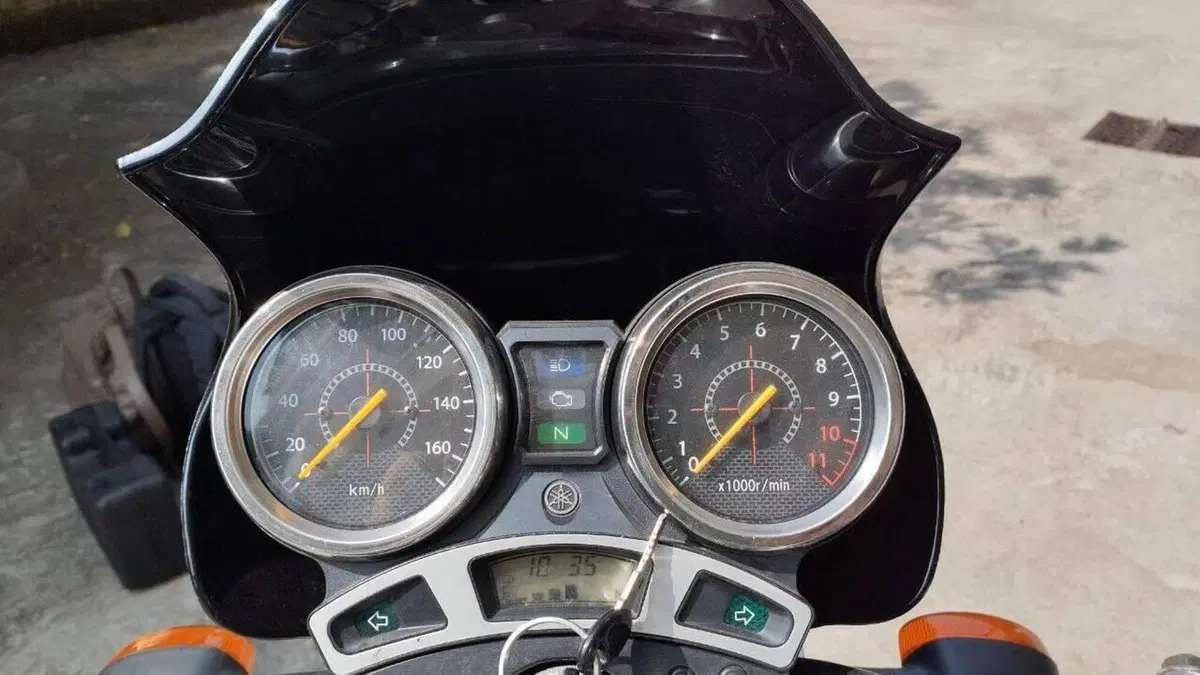 Yamaha YBR 250 (2006 - 13)  (4)