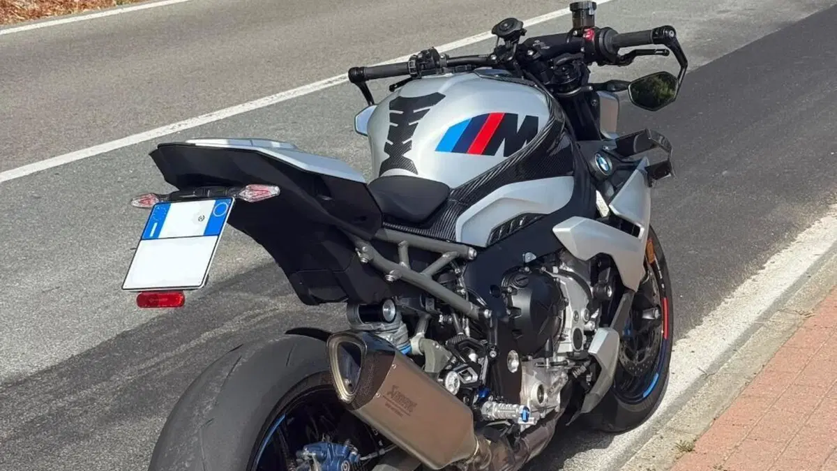 Bmw M 1000 R (2025 - 27)  (2)