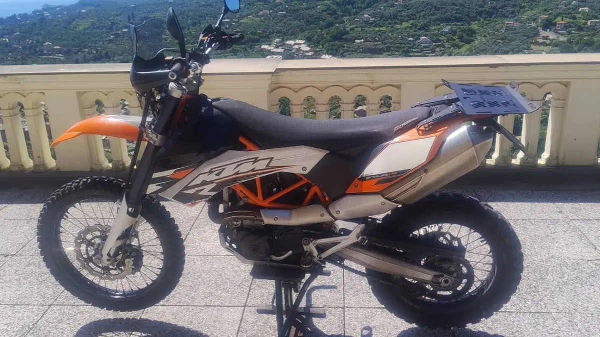 KTM 690 Enduro R (2009 - 11) 