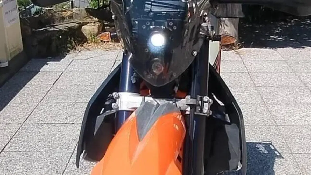 KTM 690 Enduro R (2009 - 11)  (4)