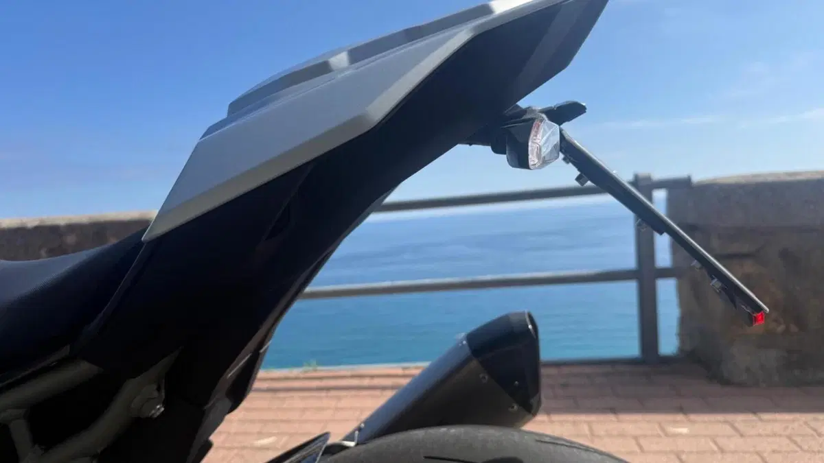 Bmw M 1000 R (2025 - 27)  (9)