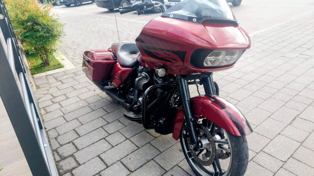 Harley-Davidson 107 Road Glide (2017) - FLTRX  (5)