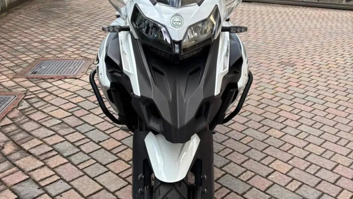 Benelli 502 C (2019 - 20)  (3)