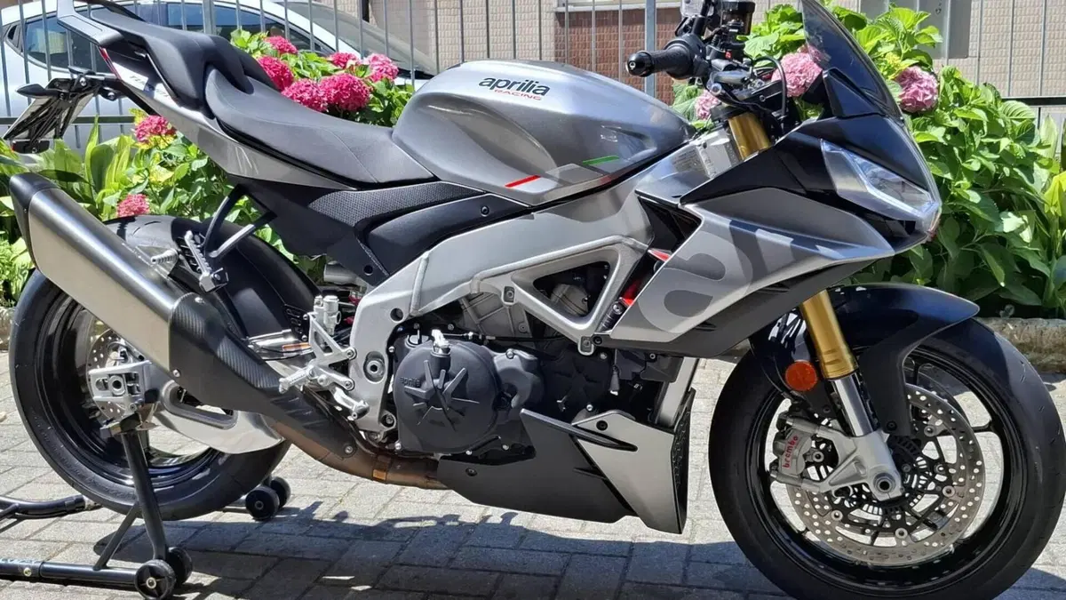 Aprilia Tuono V4 (2021 - 24)  (3)