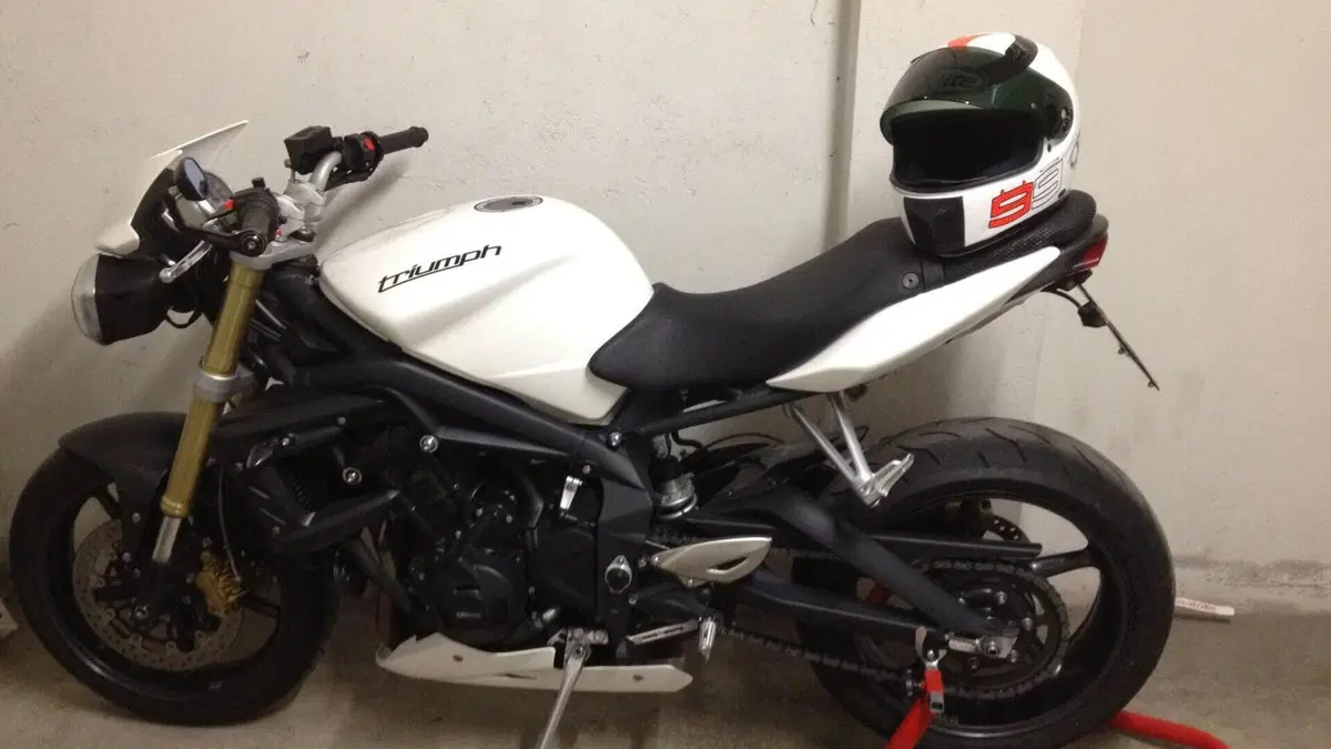 Triumph Street Triple (2007 - 12) 