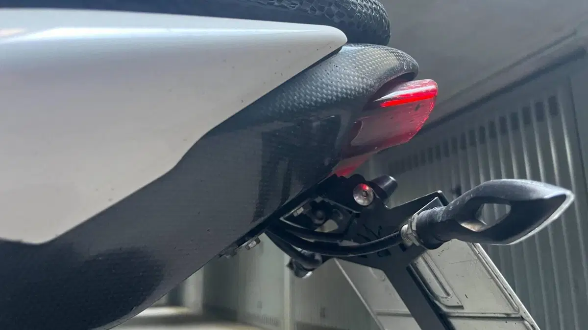 Triumph Street Triple (2007 - 12)  (3)