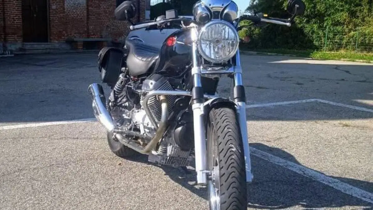 Moto Guzzi Nevada 750 Classic (2008 - 15)  (3)
