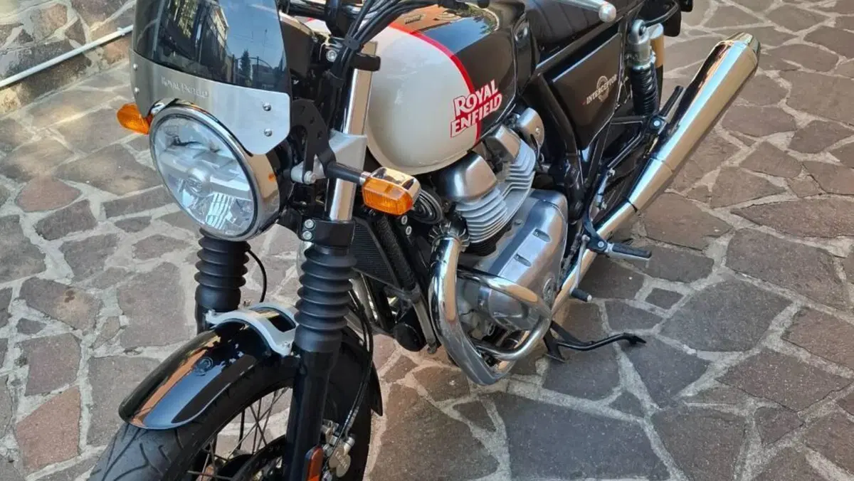 Royal Enfield Interceptor 650 (2021 - 26)  (2)