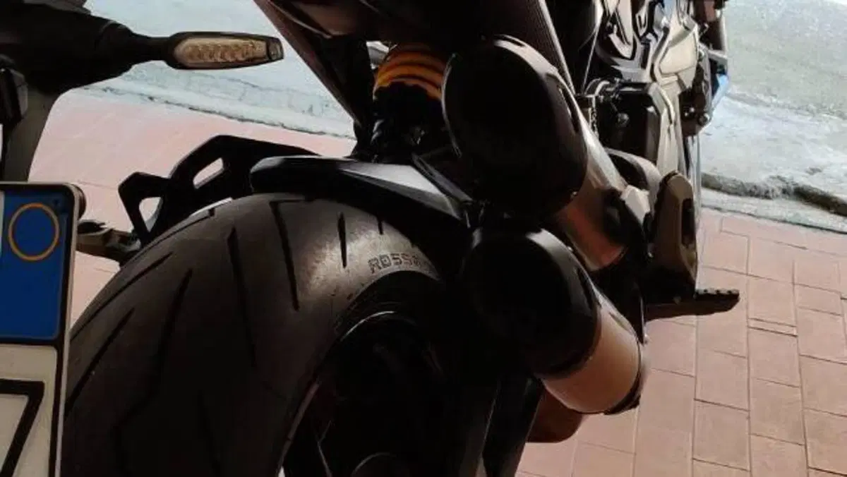 Ducati Monster 937 + (2021 - 25)  (9)