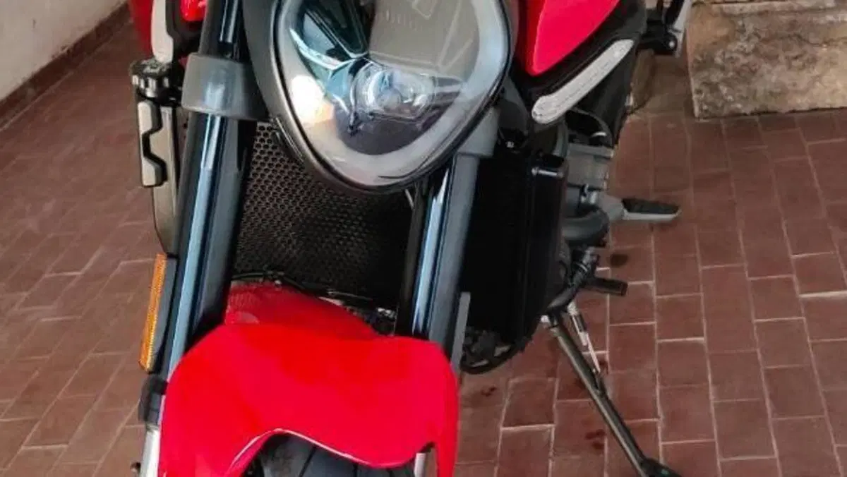 Ducati Monster 937 + (2021 - 25)  (10)