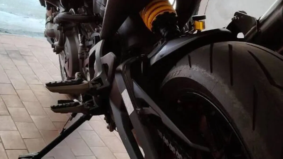 Ducati Monster 937 + (2021 - 25)  (11)