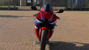 Honda CBR 600 RR (2024 - 26)  (2)