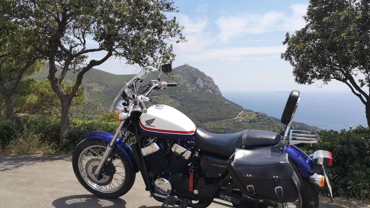 Honda VT 750S 