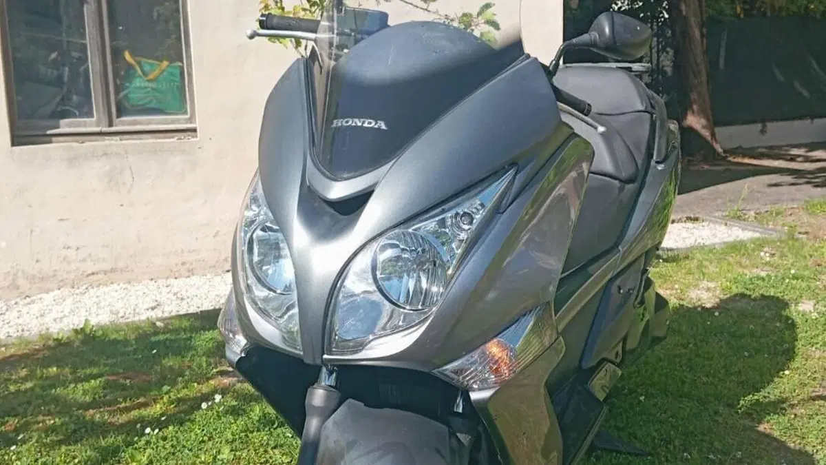 Honda Silver Wing 400 (2006 - 09)  (3)
