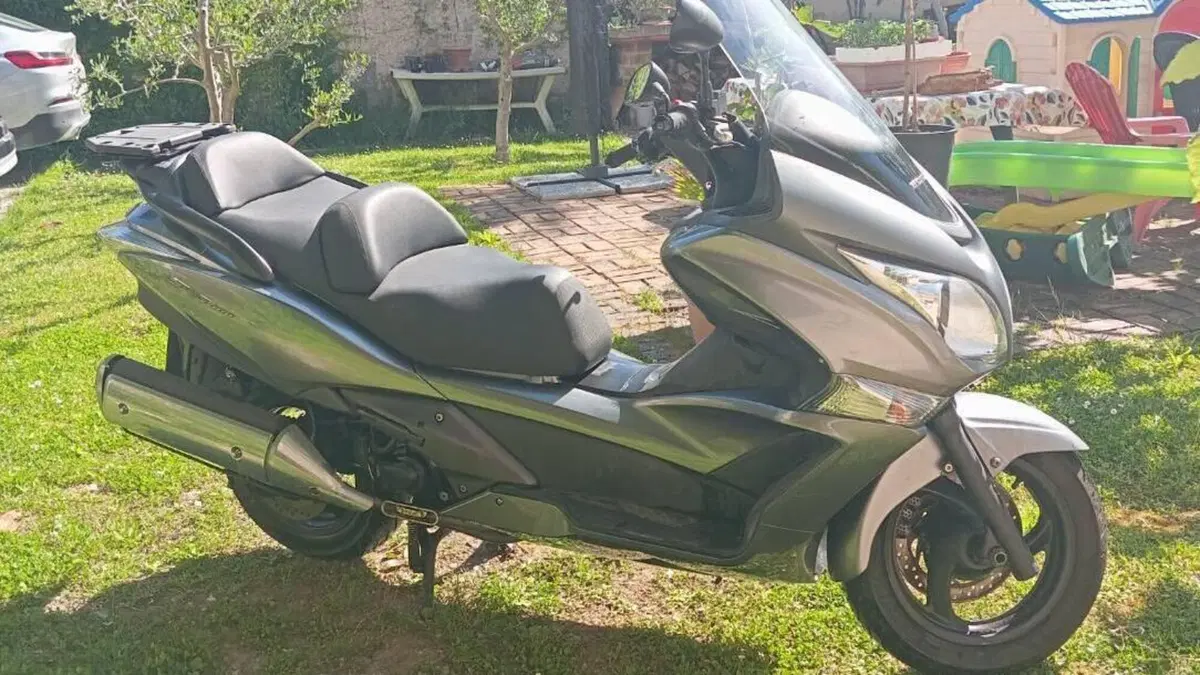 Honda Silver Wing 400 (2006 - 09)  (4)