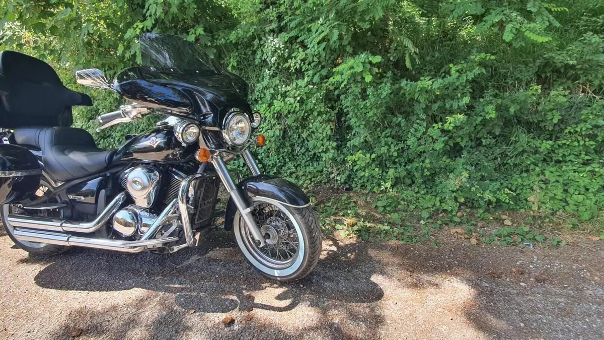 Kawasaki Vulcan VN 900 Custom (2006 - 09) 