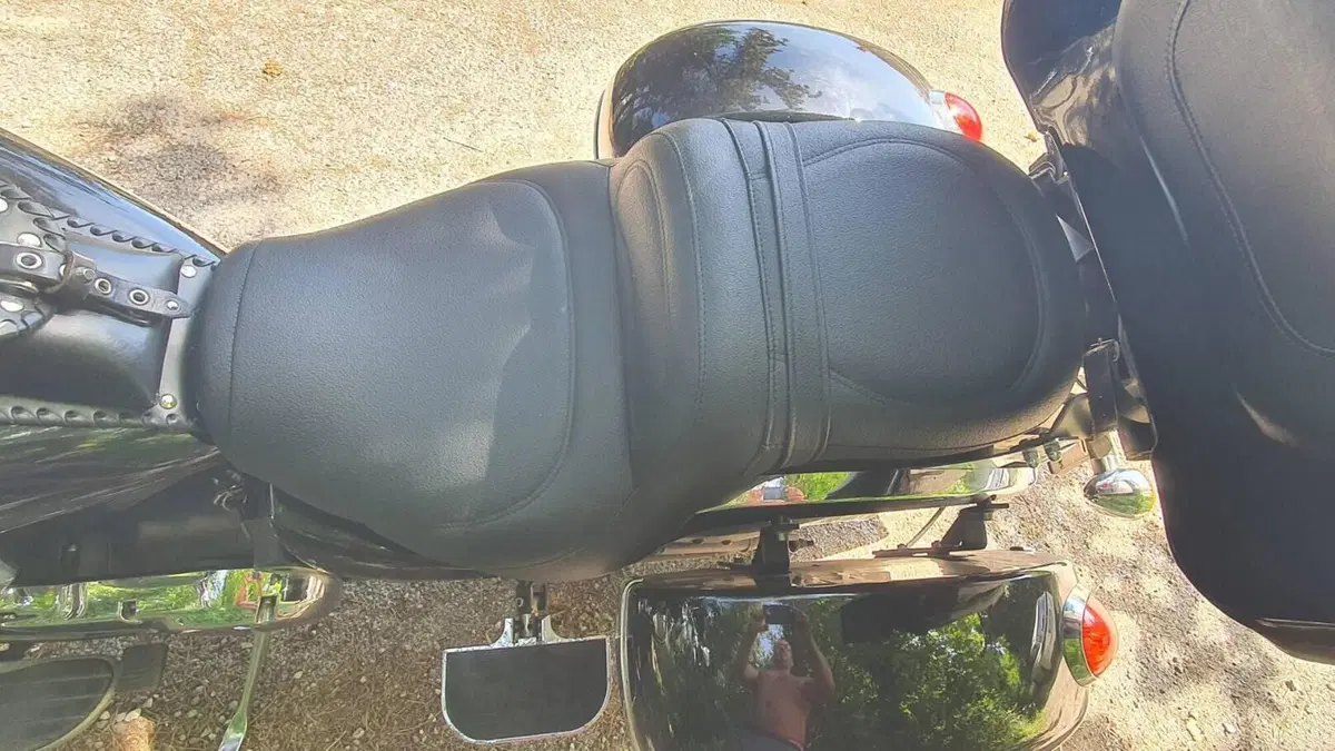 Kawasaki Vulcan VN 900 Custom (2006 - 09)  (3)
