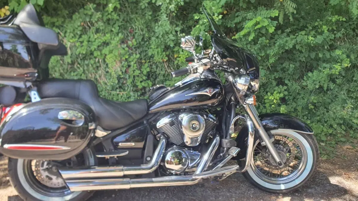 Kawasaki Vulcan VN 900 Custom (2006 - 09)  (6)
