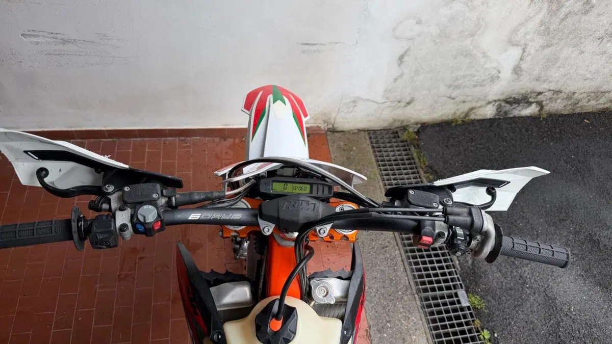 KTM 350 EXC-F Six Days (2020)  (5)