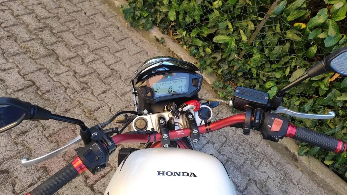 Honda NTV 650 R (1994 - 98)  (5)