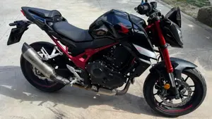 Honda CB 750 Hornet (2023 - 24)  (2)