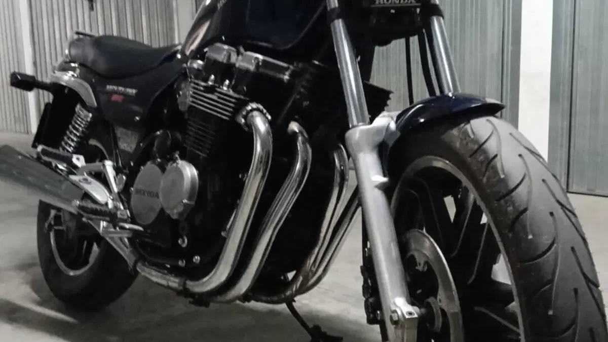 Honda CBX 650 SCF  (6)