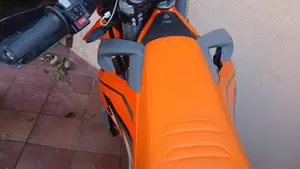 KTM 690 Enduro R (2022 - 25)  (4)