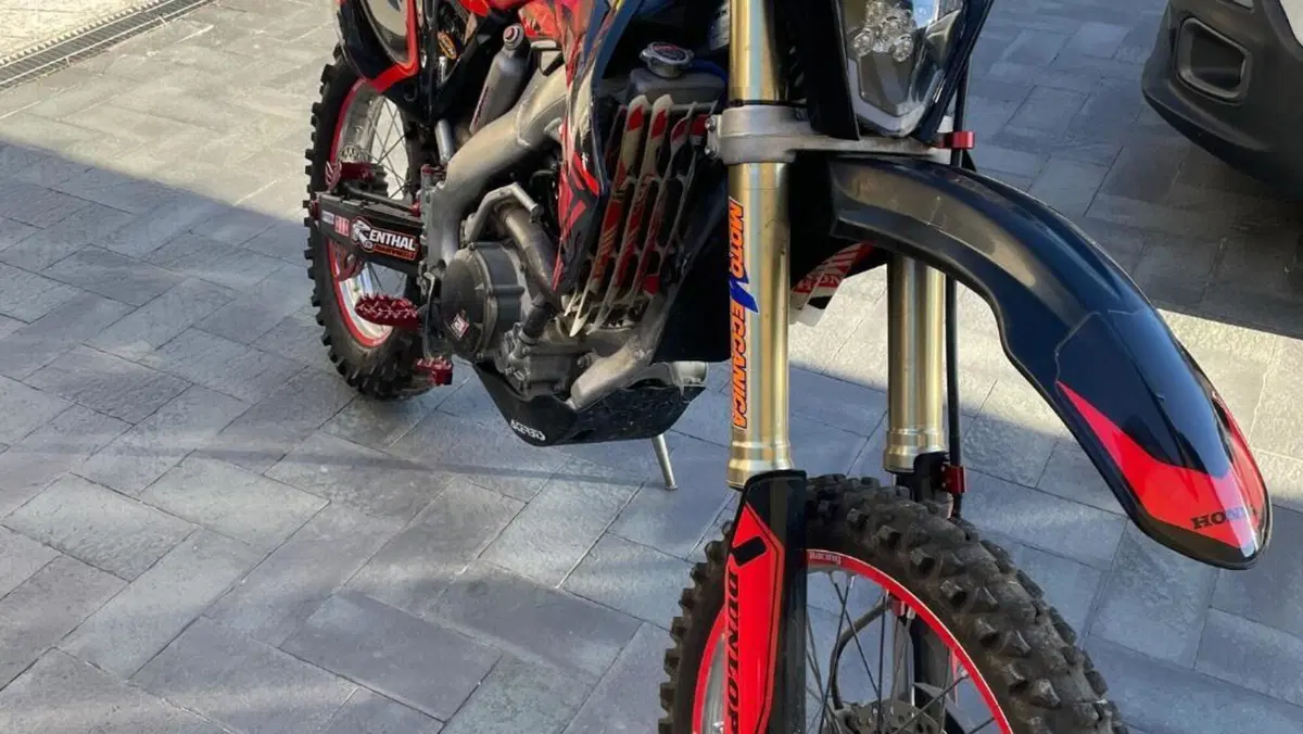 Honda CRF 250R (2005) 