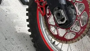 Honda CRF 250R (2005)  (4)