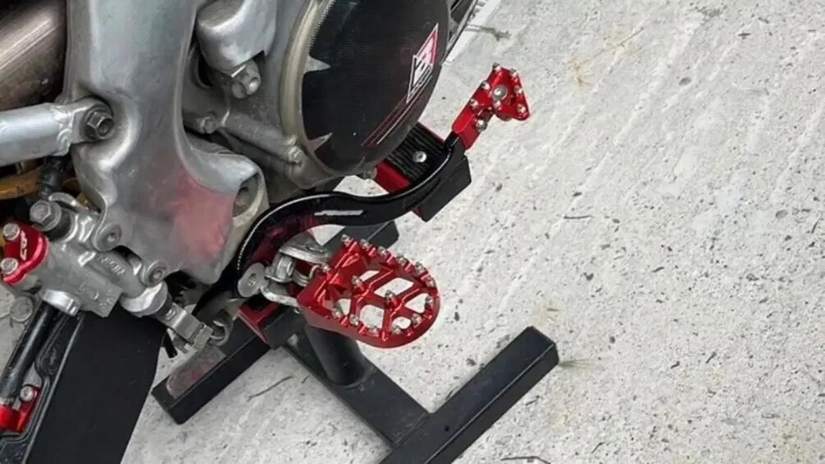 Honda CRF 250R (2005)  (7)