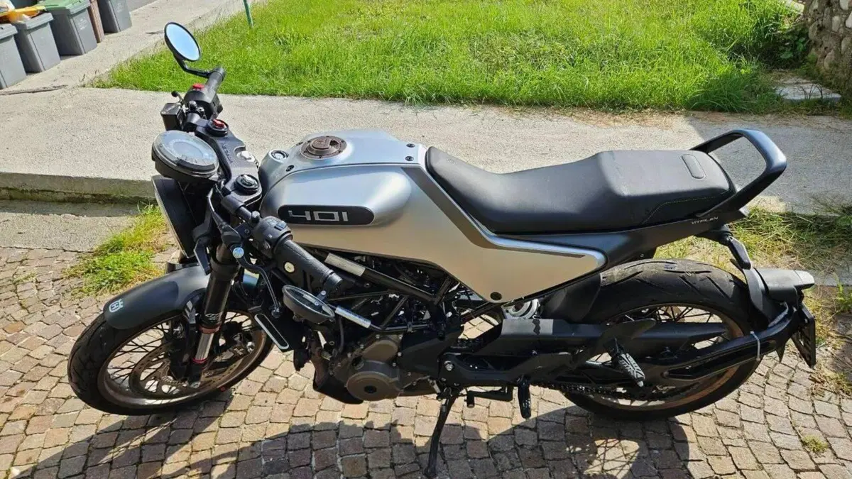 Husqvarna Vitpilen 401 (2021 - 23)  (2)