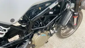 Husqvarna Vitpilen 401 (2021 - 23)  (6)