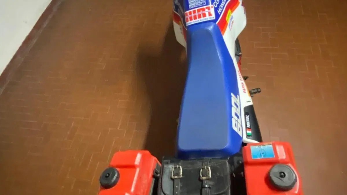 Honda   (6)