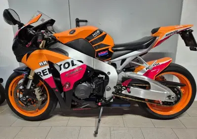 Honda CBR 1000 RR Fireblade (2008 - 11) - Annuncio 10044101