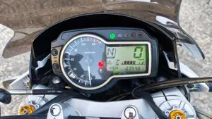 Suzuki GSR 750 (2010 - 15)  (10)