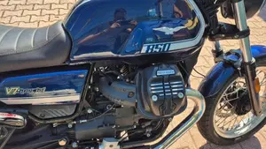 Moto Guzzi V7 Special (2021 - 24)  (7)