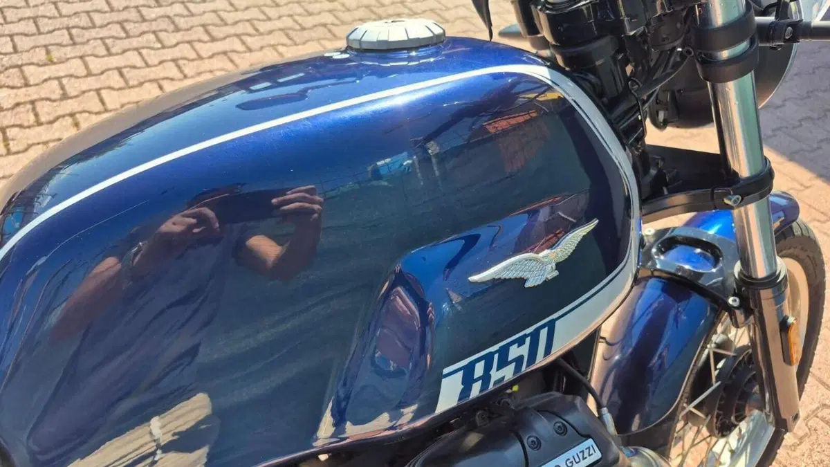Moto Guzzi V7 Special (2021 - 24)  (8)