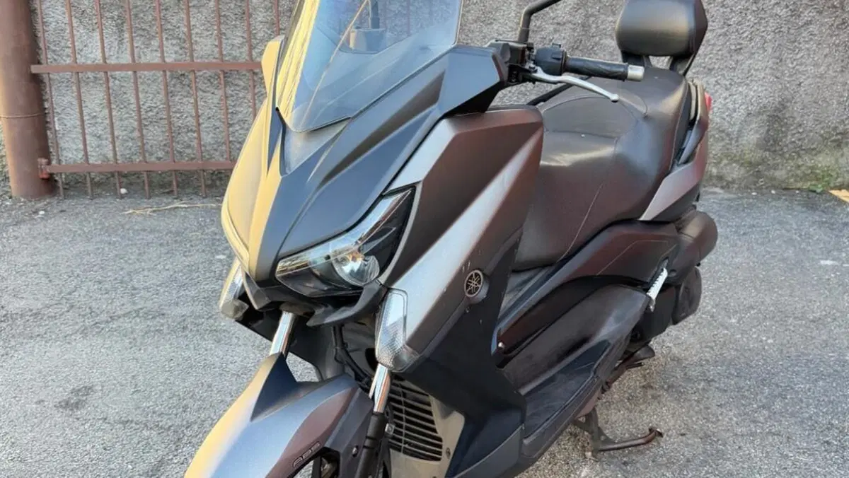 Yamaha X-Max 250 Iron Max ABS (2016) 