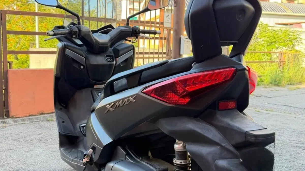 Yamaha X-Max 250 Iron Max ABS (2016)  (5)