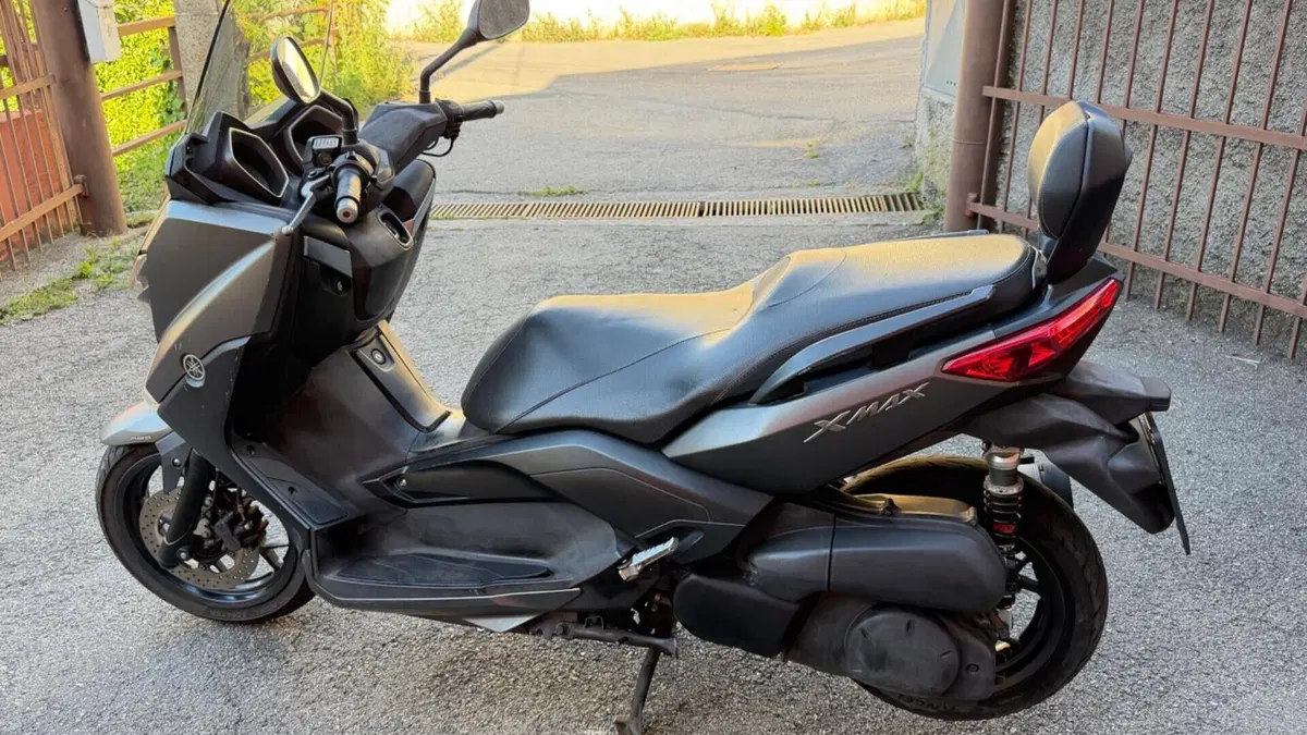 Yamaha X-Max 250 Iron Max ABS (2016)  (6)