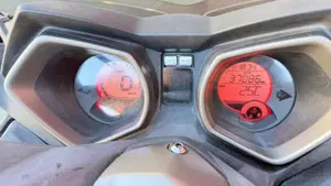 Yamaha X-Max 250 Iron Max ABS (2016)  (8)