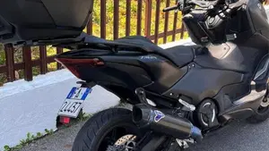 Yamaha T-Max 560 (2022 - 24)  (5)