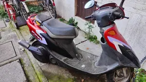 Kymco Agility 50 R16 (2008 - 16)  (2)