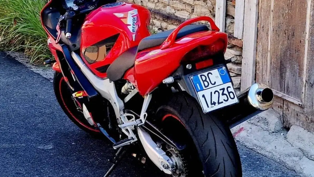 Honda CBR 600 F (2001 - 06)  (4)