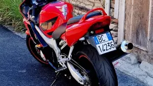 Honda CBR 600 F (2001 - 06)  (4)