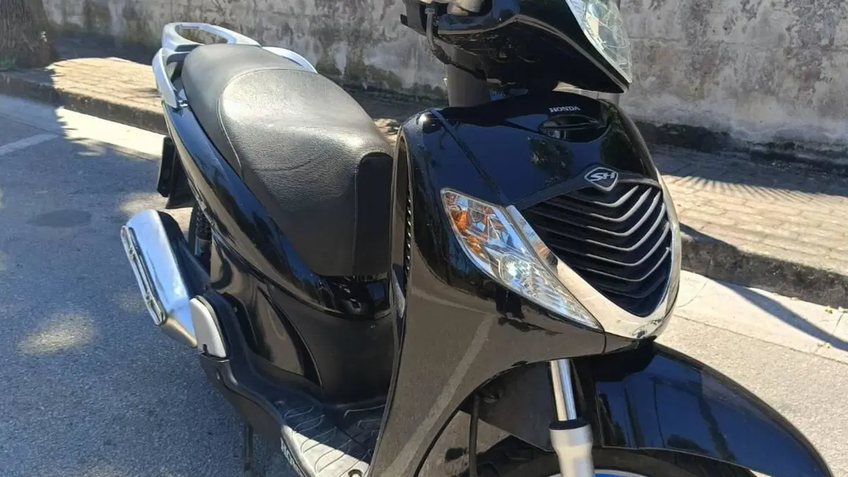 Honda SH 125 i (2005 - 08)  (2)