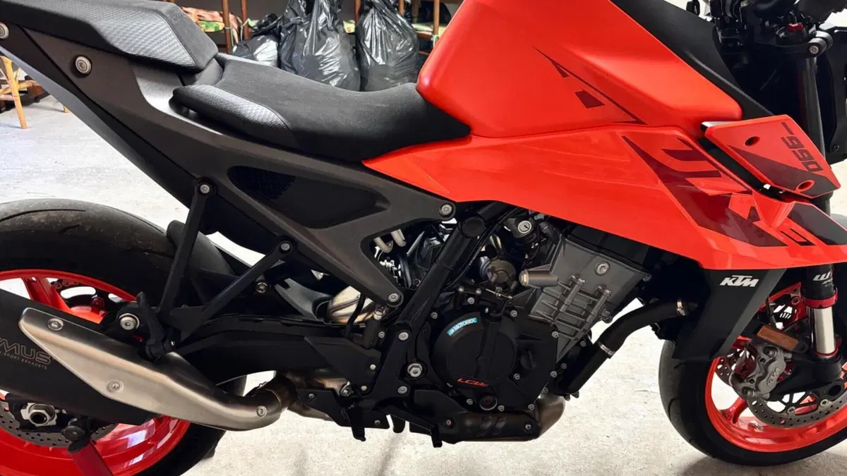 KTM 990 Duke (2024 - 26)  (2)