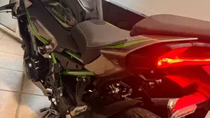 Kawasaki Z 900 SE (2025 - 26)  (5)