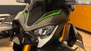 Kawasaki Z 900 SE (2025 - 26)  (10)