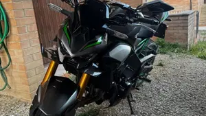 Kawasaki Z 900 SE (2025 - 26)  (2)